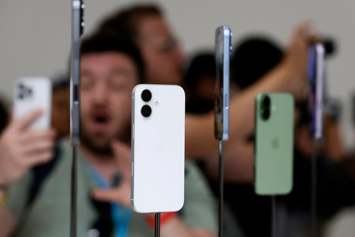 iPhone 18 Pro Leaks Reveal New Camera Technology, Fresh Colors, and Apple’s Future Plans